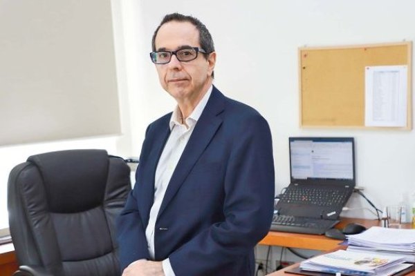 Tribunal Laboral decreta reserva en causa de exsubsecretario Larraín en contra del Fisco
