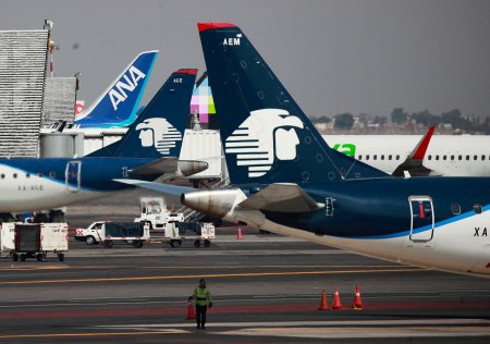 Gobierno de México restringirá vuelos en aeropuerto capitalino y la IATA lanza advertencia