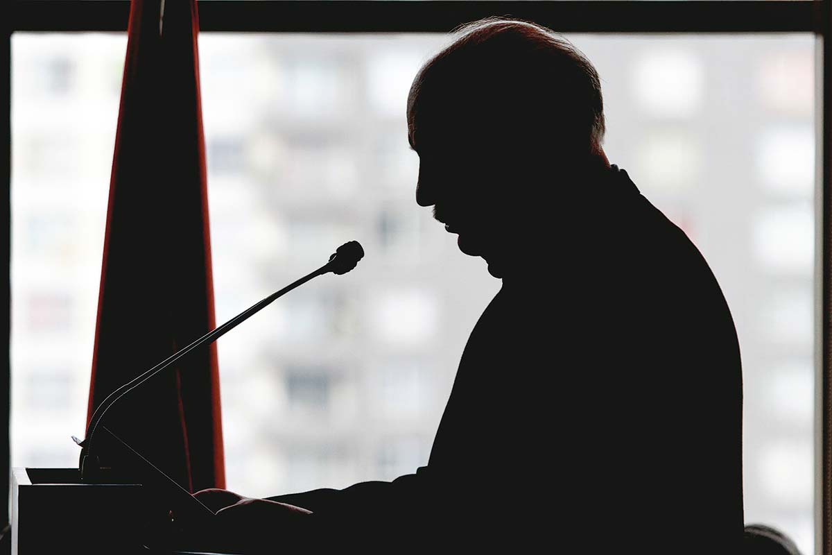 <p>Guillermo Teillier: ¿Cuán irreemplazable es en el PC?</p>