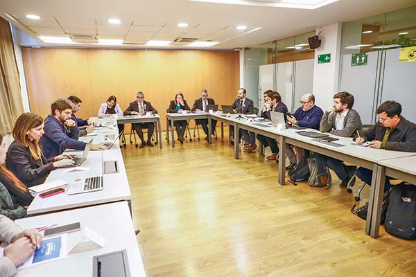 La de este lunes fue la tercera reunión entre Marcel y los representantes de tiendas políticas. Foto: Ministerio de Hacienda