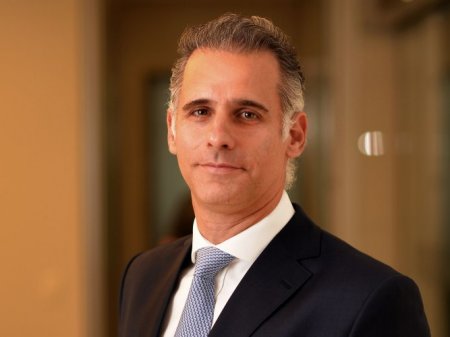 Petroquímica brasileña Unipar planea invertir más en Argentina, pero "cuando se destrabe el giro de utilidades"