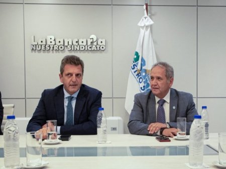 Argentina: Banco Macro se compromete a mantener plantilla del brasileño Itaú, tras acuerdo de compra