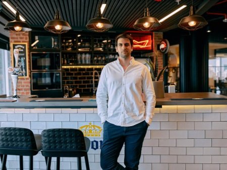 Cerveza Corona innova y apuesta por su versión cero alcohol, en medio de una industria golpeada por la inflación