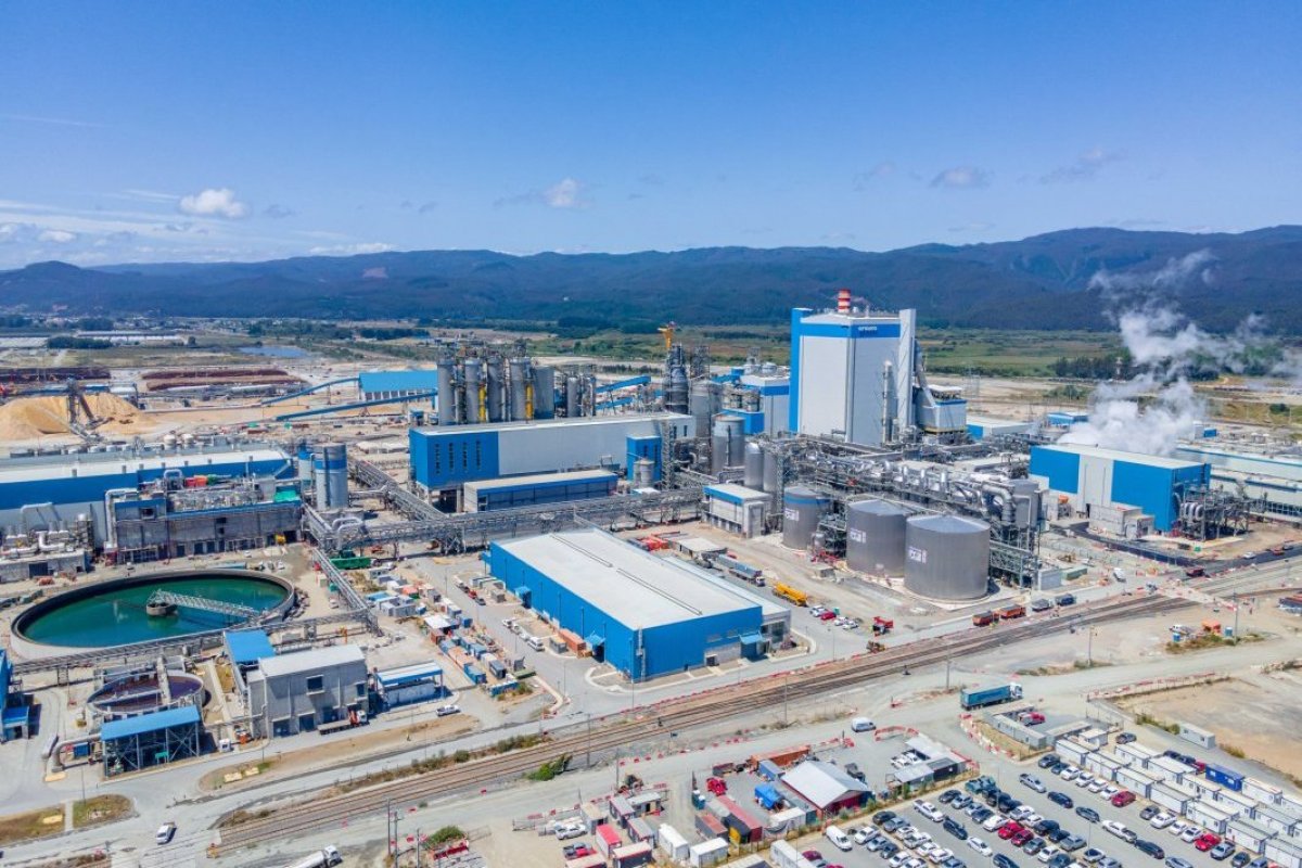 <p>Arauco pasa a la ofensiva en arbitraje con Sigdo Koppers: pide desestimar cargos y solicita restitución de US$ 75 millones</p>