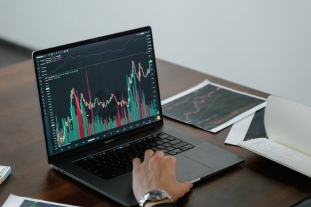 <p>La historia detrás de Wenance, la fintech argentina acusada de estafar más de 3.000 de clientes en Argentina y Uruguay</p>