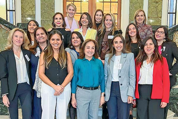 Parte de las mujeres que participaron en el Círculo de Mujeres que organizó el gremio y que dio pie a la comisión.