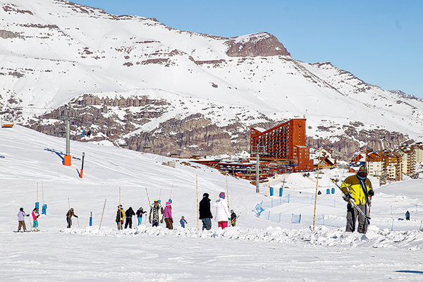 Andespass: registro marcario enfrenta a Valle Nevado con El Colorado/Farellones