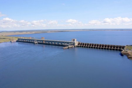 <p>¿Guerra latente?: Un funcionario paraguayo exigió levantar las armas contra Argentina por disputa de represa hidroeléctrica</p>