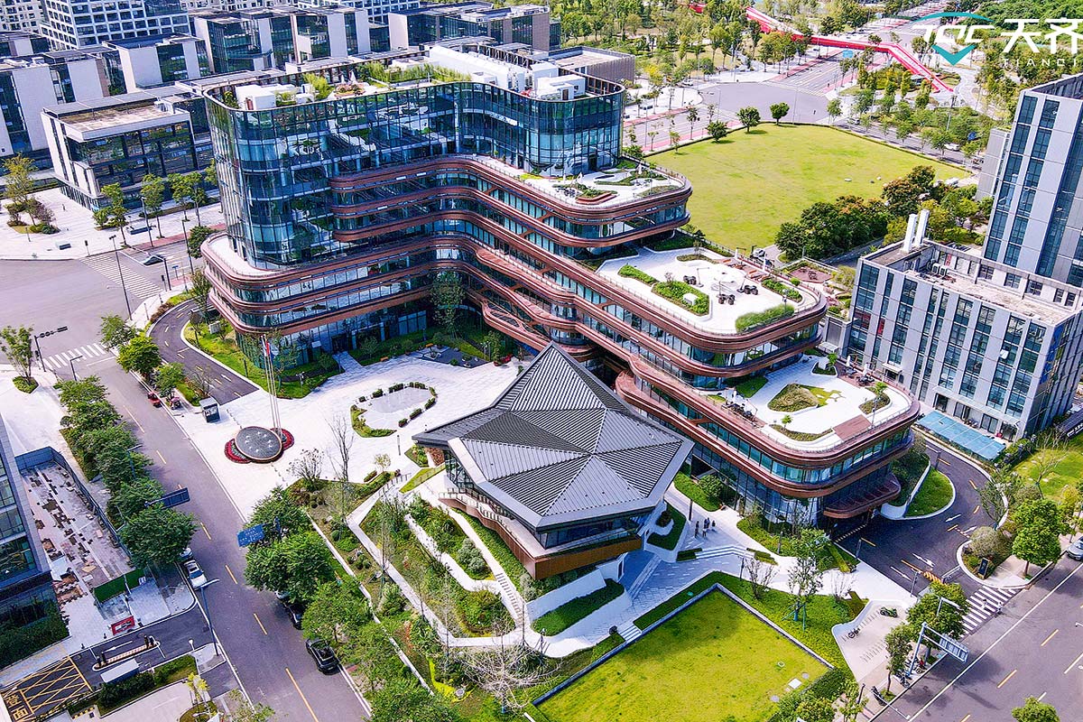 <p>Nuevas oficinas de Tianqi Lithium, a orillas del lago Xinglong, en Chengdu, provincia china de Sichuan</p>