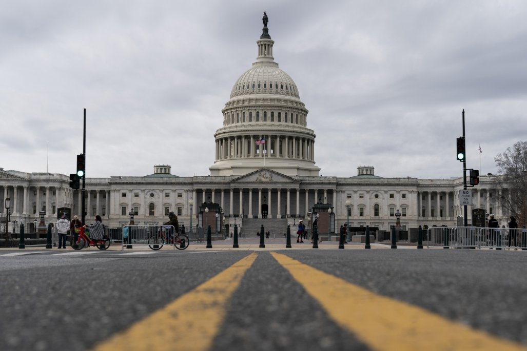 Congreso EEUU aprueba un proyecto de ley provisional para evitar el ...