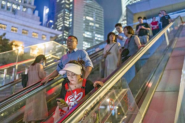 Las autoridades chinas ya han fijado uno de los objetivos de crecimiento más bajos en décadas para 2023, de alrededor de 5%. Foto: Bloomberg