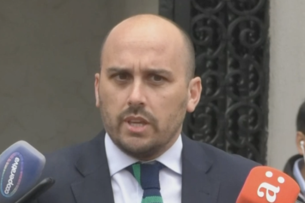 <p>Ahora en DF | Diputado Longton por el veto a la Ley de Usurpaciones y Caso Convenios</p>