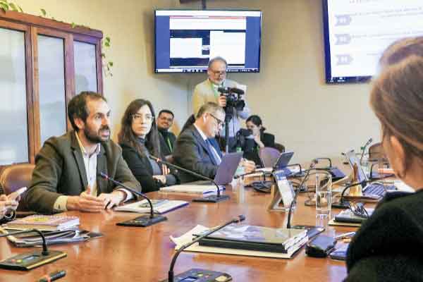 El ministro de Economía, Nicolás Grau, dio detalles del proyecto en el Congreso. Foto: Ministerio de Economía