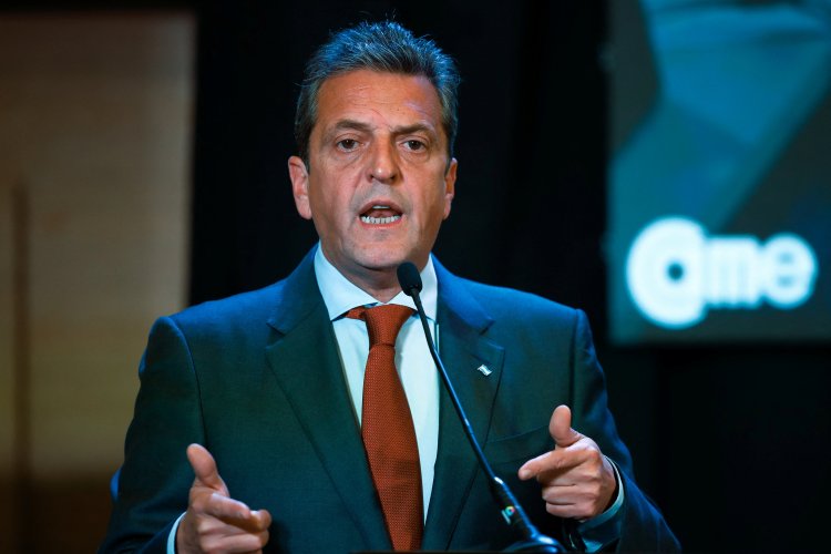 <p>Dólar blue en Argentina se pega otro fuerte salto, mientras Massa anuncia más medidas para las exportaciones y cargas sociales</p>