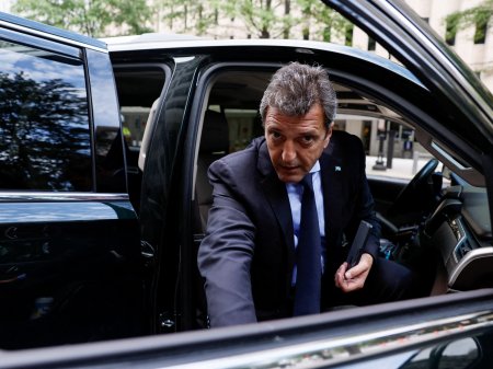 En medio de una alza imparable del dólar blue en Argentina, Massa propone un tipo de cambio diferenciado para automotrices