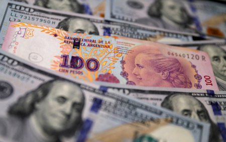 Argentina aumenta restricciones para acceder a dólares financieros