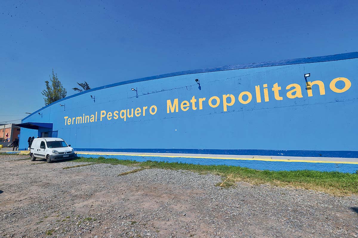 <p>Tras 20 años, Terminal Pesquero Metropolitano cambia de concesionario y 177 locatarios se hacen cargo de la administración</p>