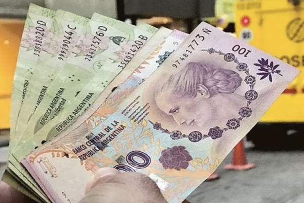 "Voy a meter en cana a los que especulan": la amenaza de Massa luego de que dólar blue rompiera barrera de los 1.000 pesos en Argentina