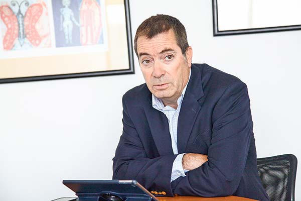 Álvaro Clarke, director del Centro de Gobierno Corporativo de la Facultad de Economía y Negocios de la U. de Chile. (Foto: Julio Castro).