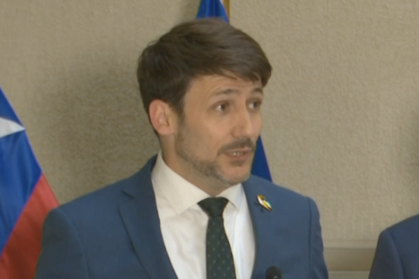 <p>Ahora en DF | Ministro Pardow entrega detalles del protocolo para normalizar los precios de la electricidad</p>