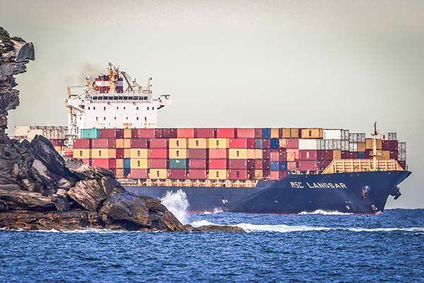 <p>23 exportadoras chilenas demandan a naviera más grande del mundo por retrasos y cobros abusivos en pandemia</p>