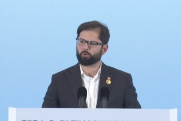 <p>Ahora en DF | Intervención del presidente Boric en el Foro de la Franja y la Ruta tras finalizar gira en China</p>