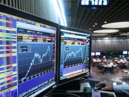 A días de las elecciones en Argentina, los inversionistas se refugian ante una posible devaluación