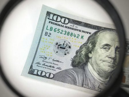 El dólar blue se desploma 80 pesos en Argentina a cuatro días de las elecciones