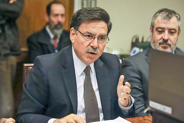 Cristián Baeza, secretario técnico de la Comisión de Reforma a la Salud. Foto: Agencia Uno