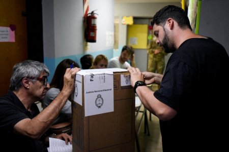 Optimismo en el búnker de Massa, cautela en el de Bullrich y tranquilidad en el de Milei: cómo se vive la elección