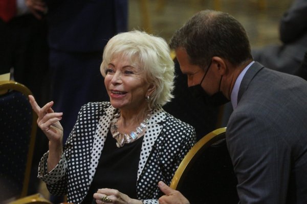 Isabel Allende: “Cuando esté en mi lecho de muerte, quiero calcetines calentitos y un mamífero peludo”