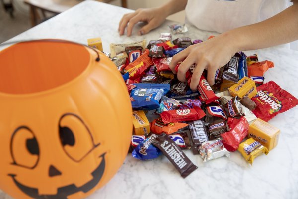 A las puertas de Halloween: precio del cacao alcanza máximos de cuatro décadas por adversas condiciones climáticas