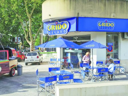 <p>Uruguay rezagado: la falta de una Ley de Franquicias impacta su potencial competidor</p>