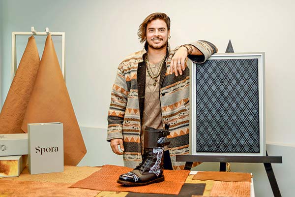 <p>Hernán Rebolledo (31): “Tenemos el mejor material del mundo como alternativa al cuero animal sintético”</p>