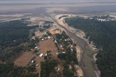 <p>Sequía en el Amazonas aviva temores de puntos de inflexión climáticos</p>