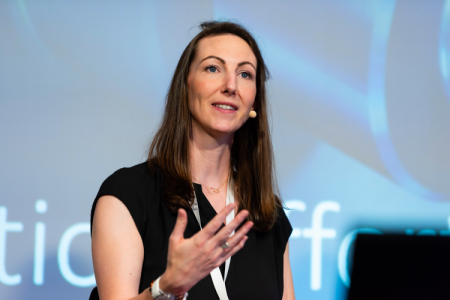 <p>Jen Gennai, la ingeniera de Google que busca que la innovación sea ética, inclusiva y diversa</p>