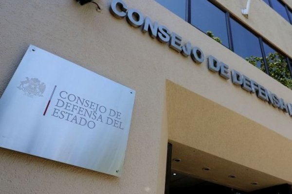<p>Consejo de Defensa del Estado abre carpeta sobre el caso que involucra al abogado Luis Hermosilla</p>