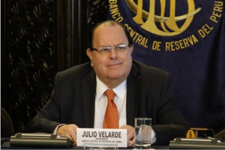 <p>Julio Velarde: "Si El Niño impacta en inflación, recorte de tasas se podría interrumpir"</p>