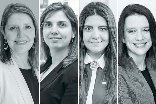 Alejandra Vicencio, socia de auditoría de KPMG Chile. Gabriela Romero, socia de Financial Advisory de Deloitte Chile. Loreto Pelegrí, socia del área Legal & Tax de PwC Chile. Macarena Navarrete, socia principal de EY Chile.