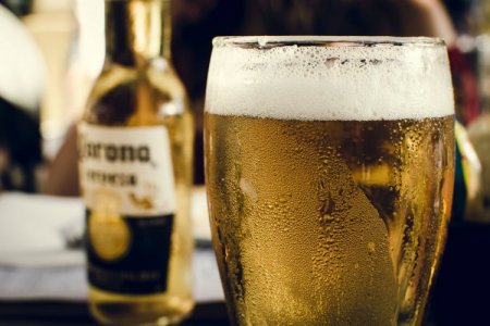 <p>Ola de calor en Brasil: gremio gastronómico proyecta crecimiento del 40% en consumo de bebidas, principalmente cerveza</p>