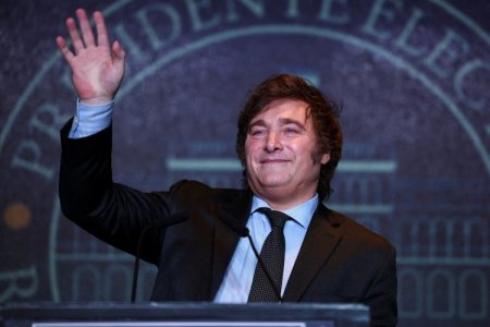 <p>Argentina da un giro drástico: Javier Milei derrota a Sergio Massa y promete cambios sin gradualismo</p>