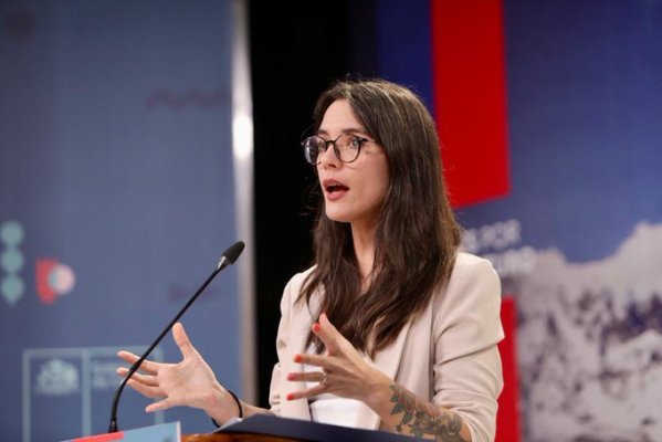 Vallejo responde a críticas de José De Gregorio a la generación en La Moneda: “Desde el Gobierno no compartimos que haya una lucha intergeneracional”