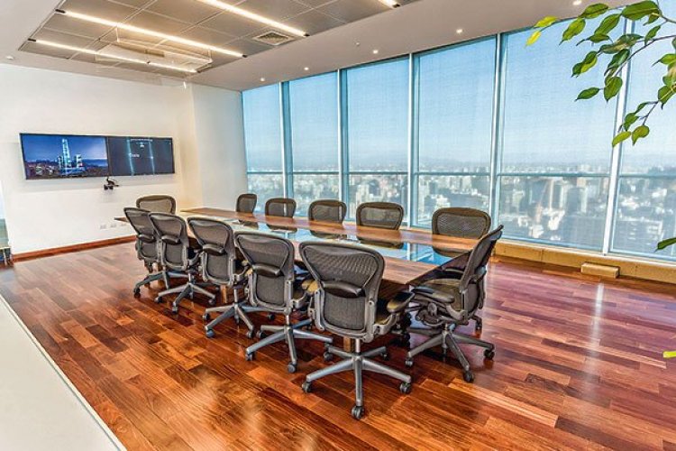 <p>JLL: Las oficinas en América Latina continuarán impactadas en 2024, aunque con “paulatinas” mejoras frente a 2023</p>