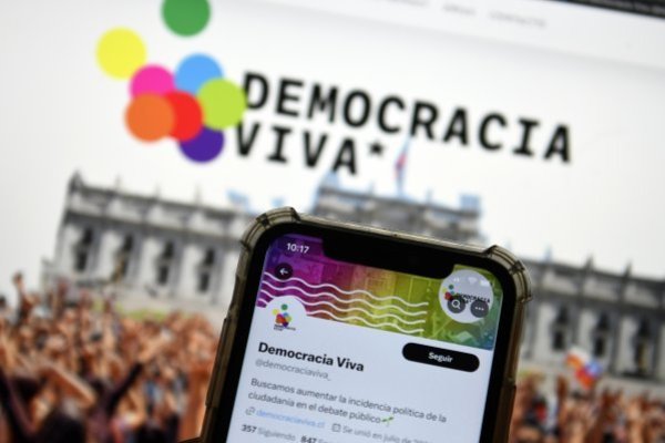 Caso convenios: exseremi de Antofagasta rompe el silencio y desmiente al jefe del segundo piso de La Moneda