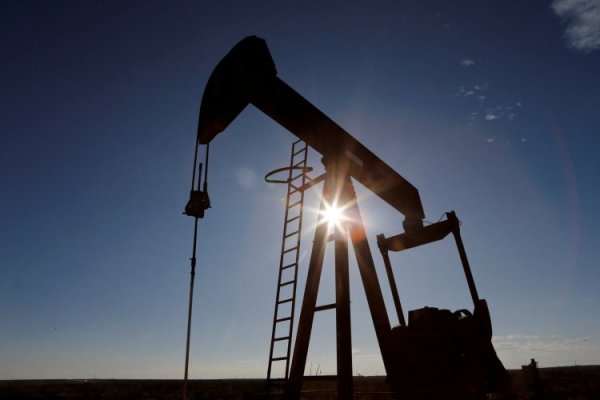 <p>OPEP+ invita a Brasil a unirse al grupo petrolero y acuerda recortes voluntarios de producción</p>
