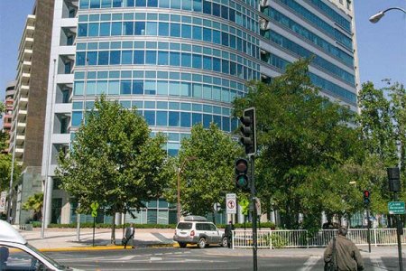 <p>Grupo chileno se queda con una de las ubicaciones de WeWork en el país y estaría negociando tomar otras sedes</p>