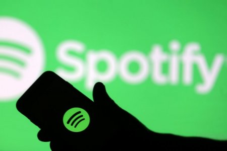 <p>Spotify le dice adiós a Uruguay tras implementación de ley que favorece a artistas locales y Lacalle Pou revela que están "en conversaciones"</p>