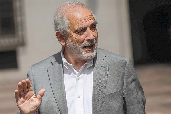 Carlos Montes saca del ministerio a Ricardo Trincado, encargado de Asentamientos Precarios
