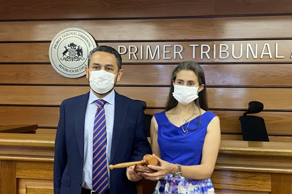 Sandra Álvarez recibió en enero de 2022 el mando del ministro Mauricio Oviedo quien encabezó la gestión 2019-2021.