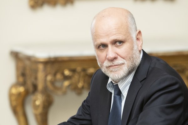 <p>Gobierno destaca rol del sector forestal en desarrollo sostenible y califica libro de Congreso Futuro como hoja de ruta para futuras políticas</p>